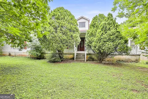 936 Bo Bo Banks Rd, Grantville, GA 30220