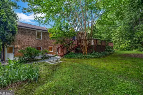 2585 Regency Dr E, Tucker, GA 30084 photo 3