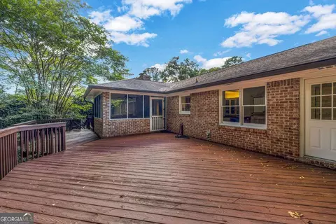 2585 Regency Dr E, Tucker, GA 30084 photo 6