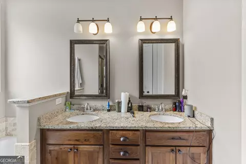 Bath - 206 Barnyard Way, Perry, GA 31069 photo 6 of 6
