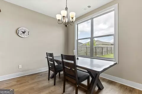 Dining - 206 Barnyard Way, Perry, GA 31069 photo 2 of 2