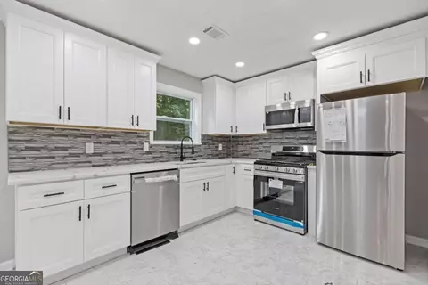Kitchen - 4847 Royal Dr, Duluth, GA 30096 photo 1 of 1