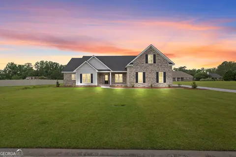 10 Honeysuckle Dr, Claxton, GA 30417