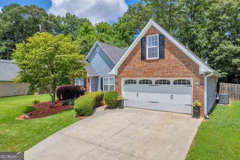 3511 Cherry Blossom Ct, Loganville, GA 30052