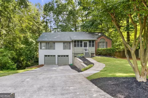 3902 Robin Ct, Acworth, GA 30101