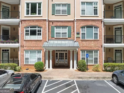 2303 Stratford Cmns, Decatur, GA 30033