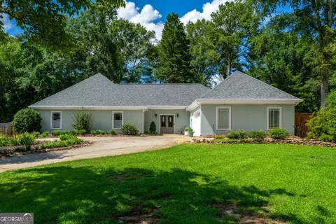 4016 Dover Ave, Alpharetta, GA 30009