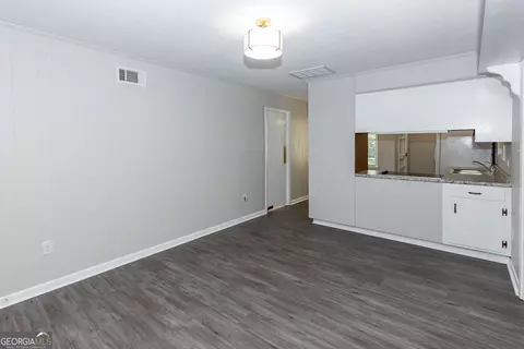 Living - 84 Poplar St, Guyton, GA 31312 photo 8 of 9