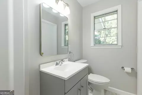 Bath - 84 Poplar St, Guyton, GA 31312 photo 1 of 5