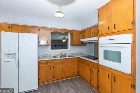 Kitchen - 84 Poplar St, Guyton, GA 31312 photo 1 of 4
