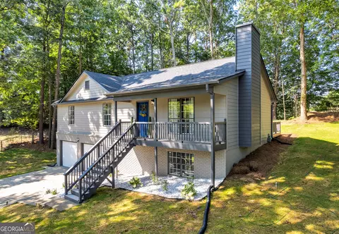 90 Lake Avalon Ct, Dallas, GA 30157