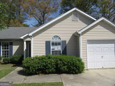 5799 Eagles Feather Ln, Riverdale, GA 30274