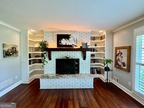 Living - 360 Morgan Mill Rd, Brooks, GA 30205 photo 2 of 5