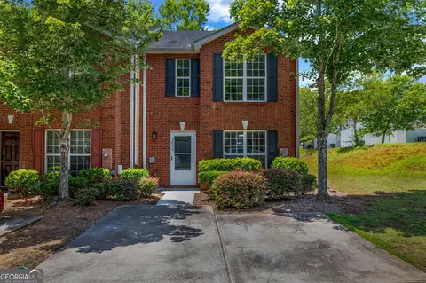 3073 Waldrop Cir, Decatur, GA 30034