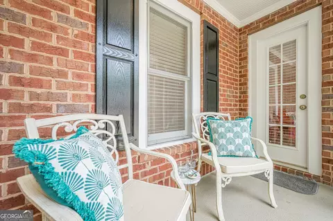 3502 Village Green Dr, Roswell, GA 30075