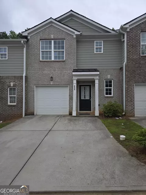846 Hughes Trce, Stone Mountain, GA 30083