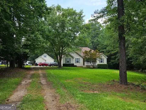 460 Hilo Rd, Fayetteville, GA 30215