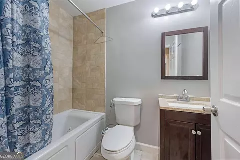 1455 Holleybrooke Dr, Alpharetta, GA 30004