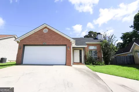 141 Carriage Hill Dr, Warner Robins, GA 31088