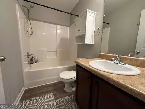 Bath - 298 Timberwind Dr, Byron, GA 31008 photo 6 of 7