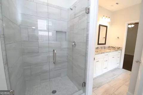 Bath - 112 Celebration Blvd, Lagrange, GA 30241 photo 3 of 9