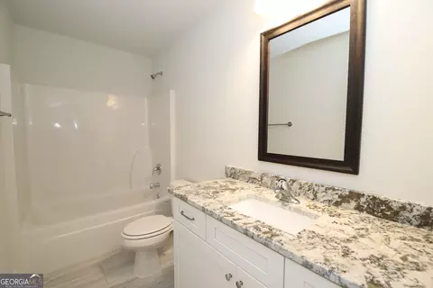 Bath - 112 Celebration Blvd, Lagrange, GA 30241 photo 8 of 9