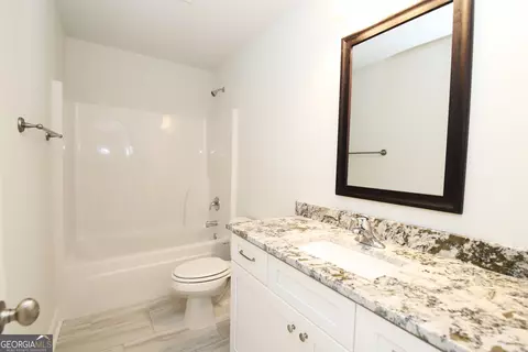 Bath - 112 Celebration Blvd, Lagrange, GA 30241 photo 7 of 9
