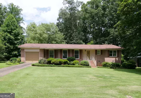 350 Laurel Ln, Lagrange, GA 30241