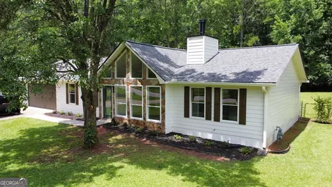 125 Selena Ct, Fayetteville, GA 30215