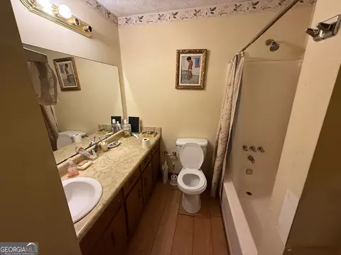 6884 Red Maple Ct, Rex, GA 30273 photo 4