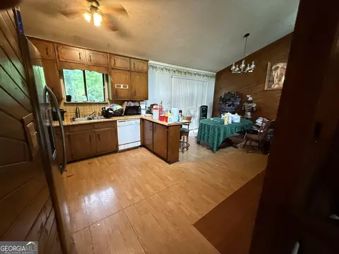 6884 Red Maple Ct, Rex, GA 30273 photo 2
