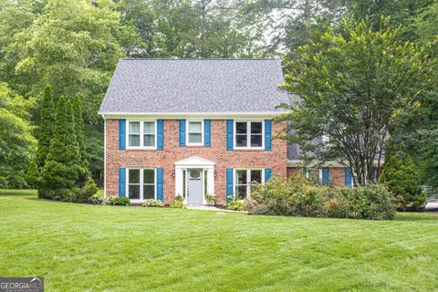 1587 Red Fox Run SW, Lilburn, GA 30047