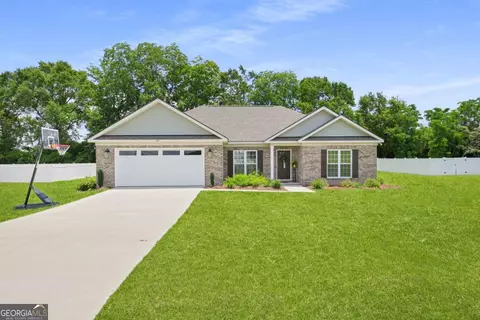 126 Sunfield Station Dr, Statesboro, GA 30461