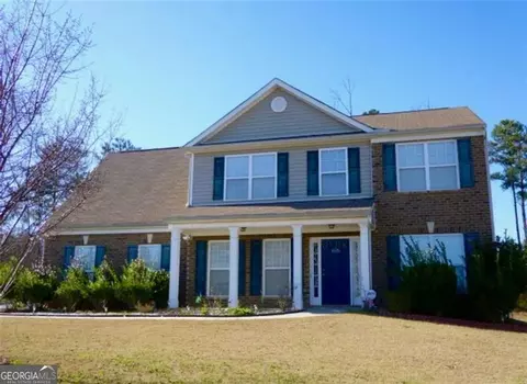 8320 Mayfern Dr, Fairburn, GA 30213