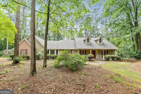 215 Longwood Dr, Jonesboro, GA 30236