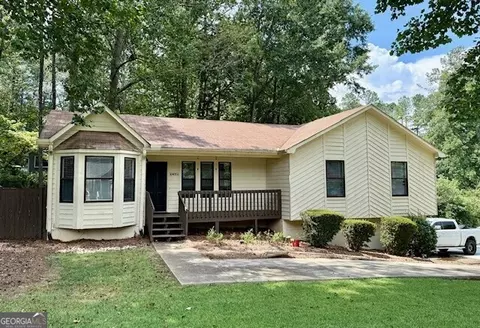 647 Sunshine Trce NW, Acworth, GA 30102