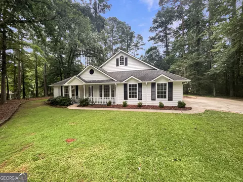 46 Timber Walk Dr, Sharpsburg, GA 30277