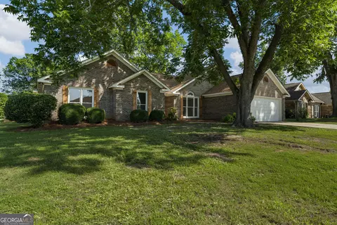5437 Chatham Woods Ct, Columbus, GA 31907