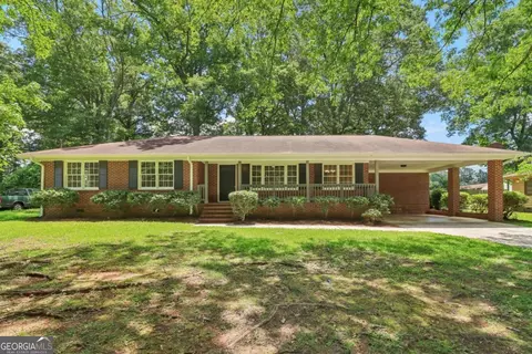 726 Sherwood Dr, Griffin, GA 30224