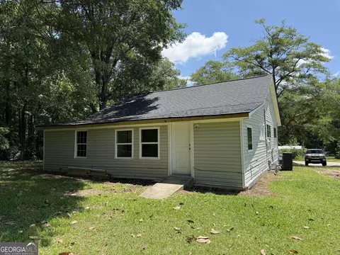 Exterior - 180 Pine Cir, Lagrange, GA 30241 photo 8 of 18