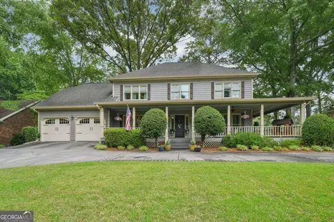 177 Coopers Pond Dr, Lawrenceville, GA 30044