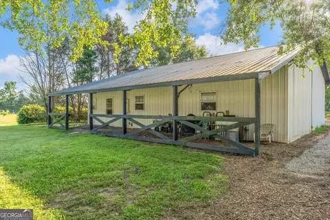 Exterior - 446 Thornton Rd, Washington, GA 30673 photo 5 of 17