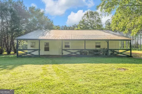 Exterior - 446 Thornton Rd, Washington, GA 30673 photo 4 of 17