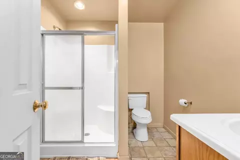 Bath - 446 Thornton Rd, Washington, GA 30673 photo 3 of 5