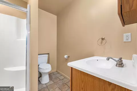 Bath - 446 Thornton Rd, Washington, GA 30673 photo 4 of 5