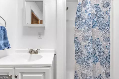 Bath - 446 Thornton Rd, Washington, GA 30673 photo 2 of 5