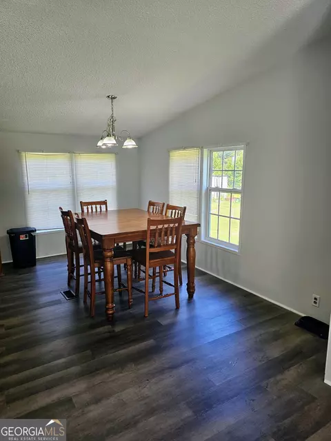 Dining - 129 Mills Rd, Franklin, GA 30217 photo 2 of 2