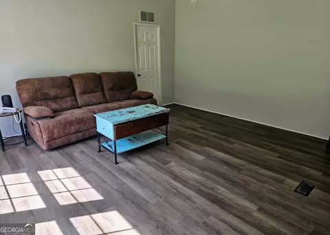 Living - 129 Mills Rd, Franklin, GA 30217 photo 2 of 5