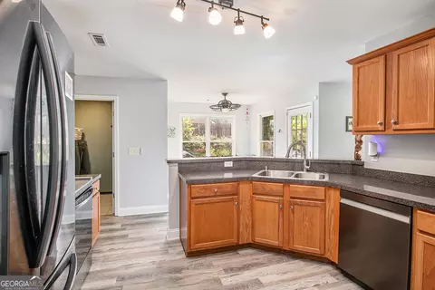 Kitchen - 703 Arden Dr, Winder, GA 30680 photo 2 of 3
