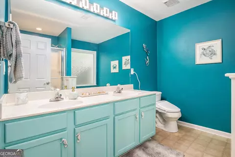 Bath - 703 Arden Dr, Winder, GA 30680 photo 1 of 4